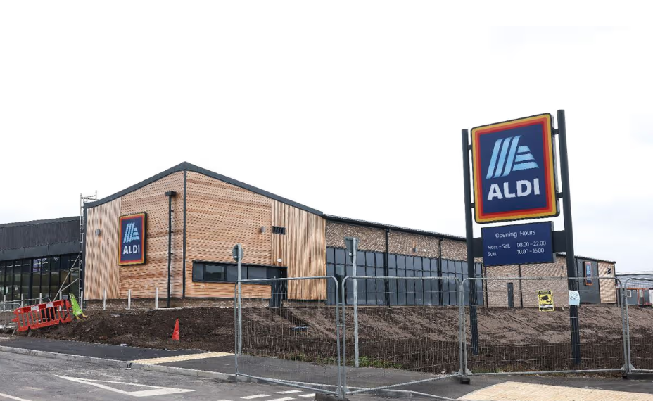 aldi uk store closure dates